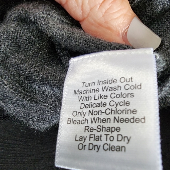 Jos A. Bank Traveler Mockneck Sweater Lightweight 100% Merino Wool Mens Black - Picture 6 of 6